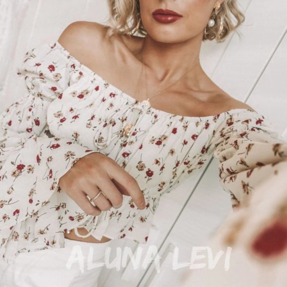 boho gypsy floral print off shoulder crop top - Picture 3 of 5